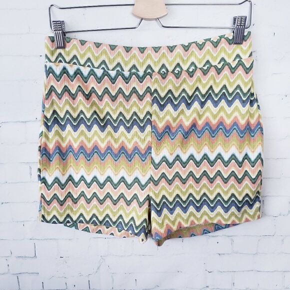 Colsie Lounge Shorts Size L Green Pink Chevron Mid Century Modern Comfy NEW - Picture 1 of 5